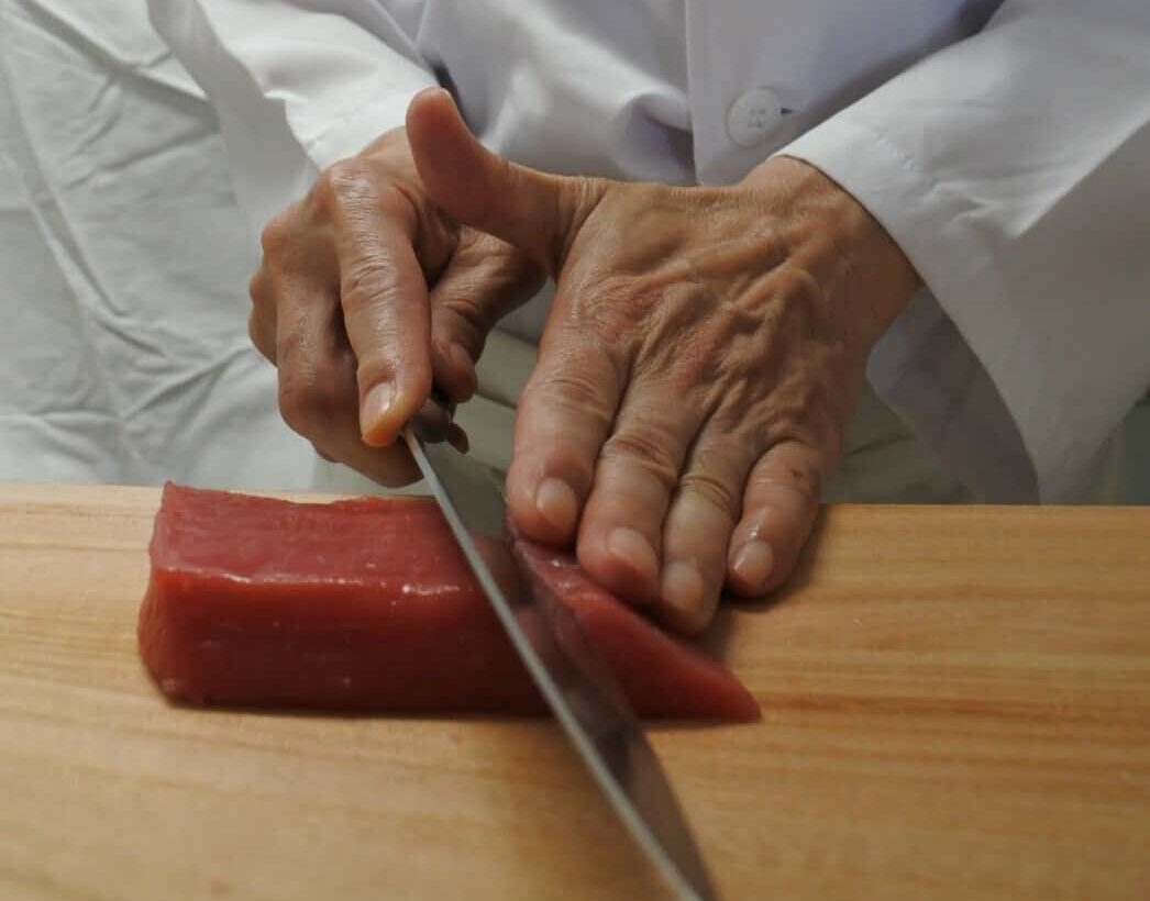 マグロ解体ショー